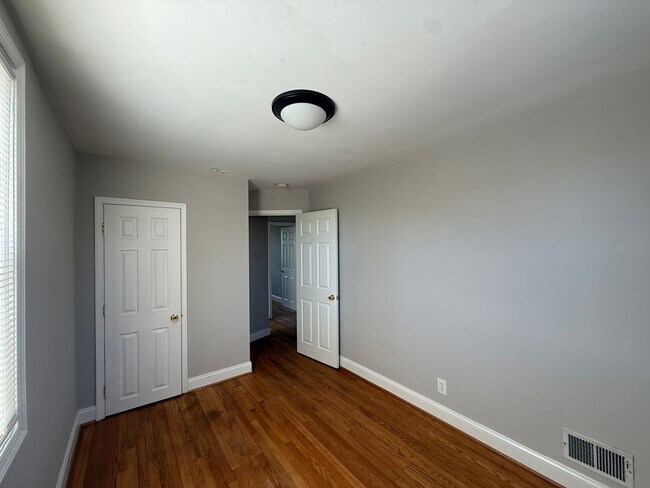 Building Photo - End Unit 3BR Townhome in Dundalk | Covered Porch, Fenced Yard, Central A/C + Off Street Parking