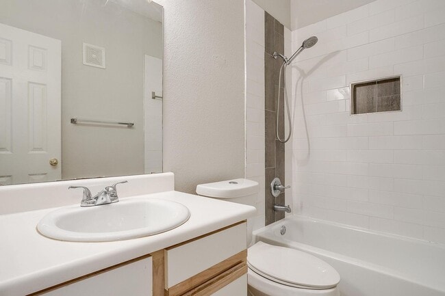 Building Photo - Nice 2 Bed, 2 Bath Second Story Condo Overlooking the Pool- 76107