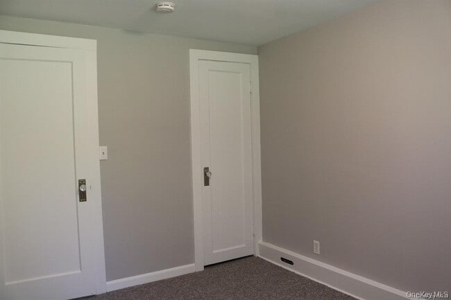 Building Photo - 2 Pelham Ave