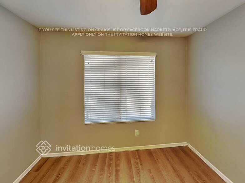 Building Photo - 14943 W Maui Ln