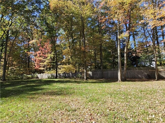 Building Photo - 19 Rustic Dr