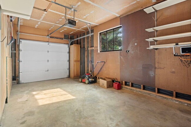 Building Photo - Expansive 2200 SQ Ft Home in Broomfield!