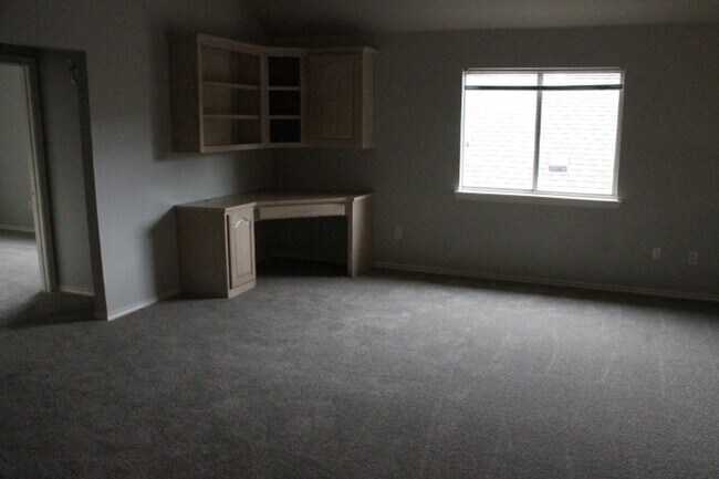 Building Photo - 3623 Rodale Way