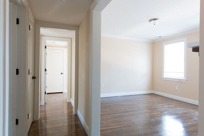 Building Photo - 4803 Washington St