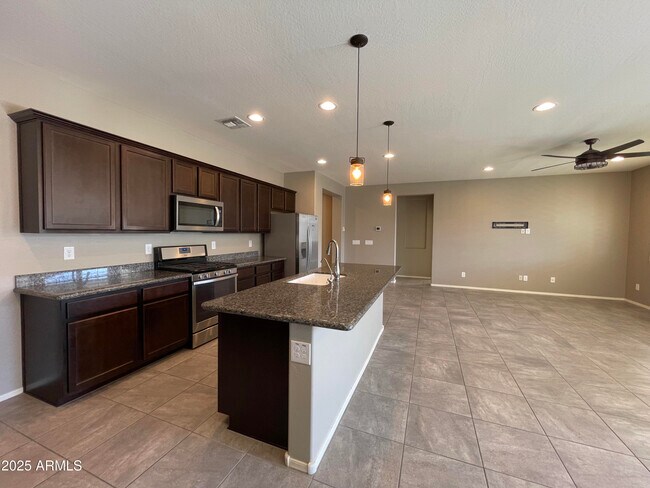 Building Photo - 22507 E Creosote Dr