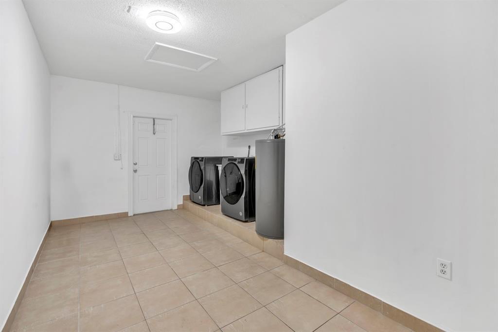 Building Photo - 290 NW 65th Ave