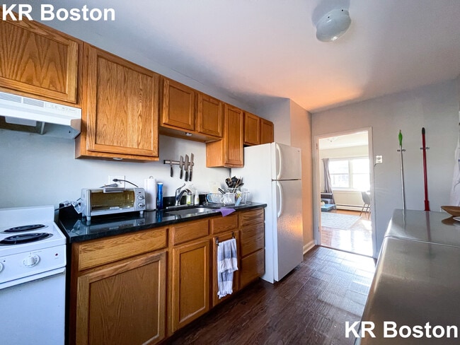 Building Photo - 65 Chiswick Rd