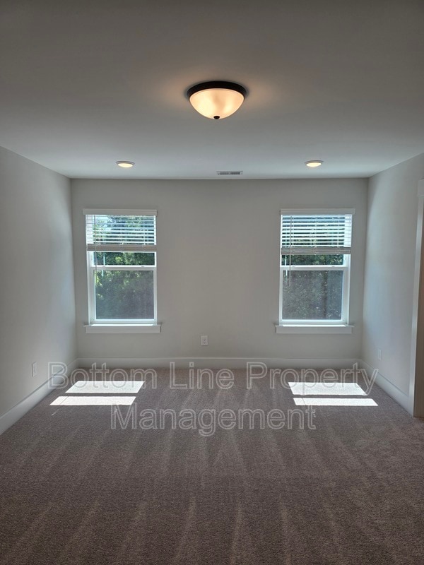 Building Photo - 111 Viburnum Rd