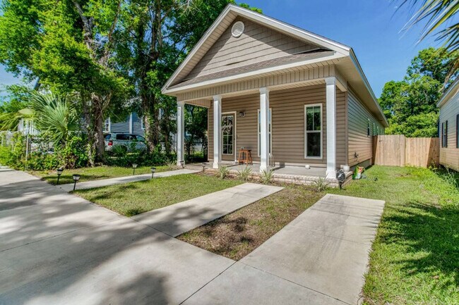 Building Photo - 410 N C St