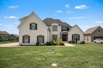 Building Photo - Luxury Home For Rent