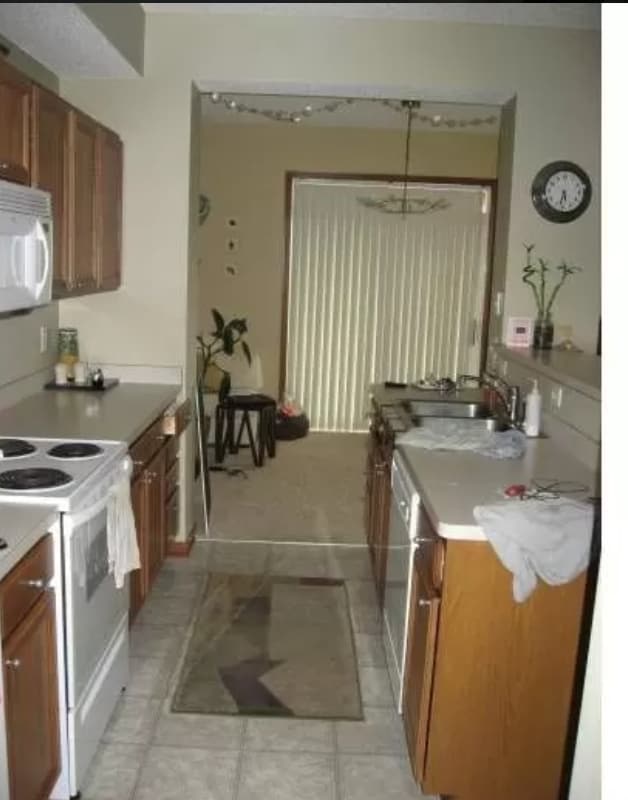 Building Photo - 9641 Linden Ln N