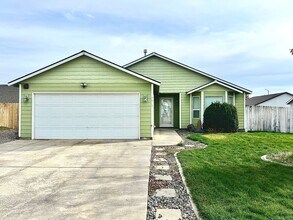 Building Photo - Pristine 3Bed-2Bath Home For Rent Near Rd 68!!!