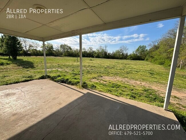 Building Photo - 508 1/2 Sugar Hill Rd, Lincoln, AR -