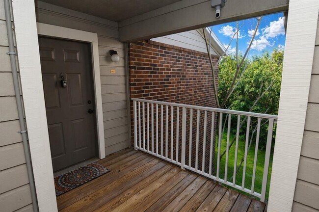 Building Photo - 1400 Gandy Blvd N