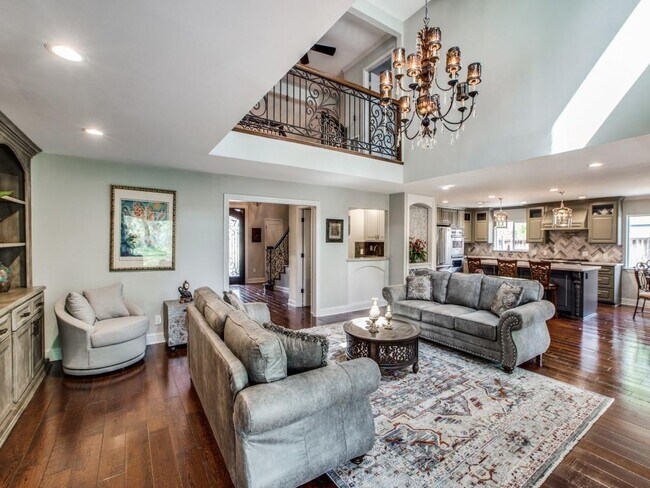 Building Photo - 211 Briarpark Dr