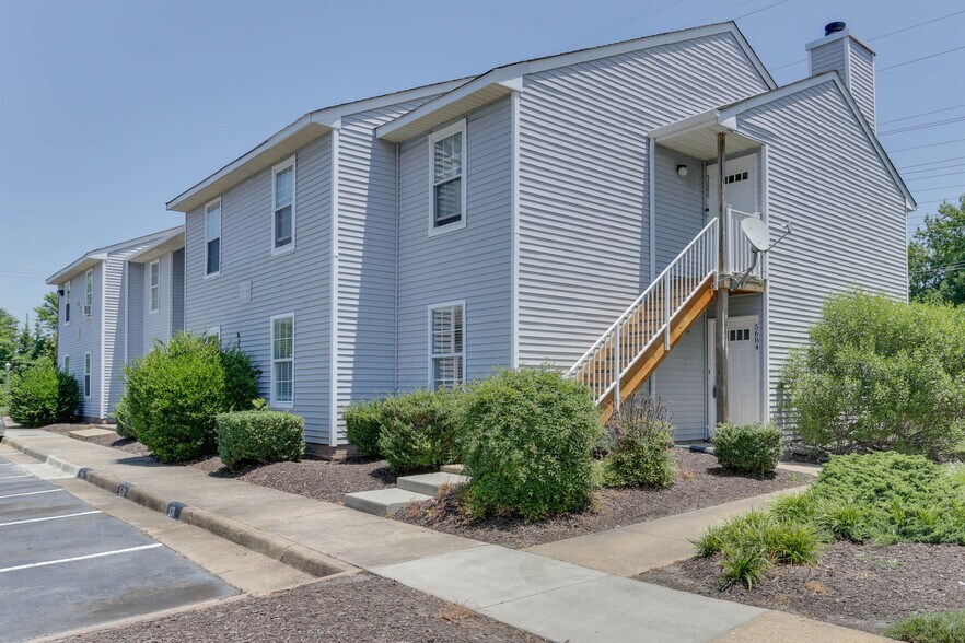 Building Photo - 5684 Landfall Dr