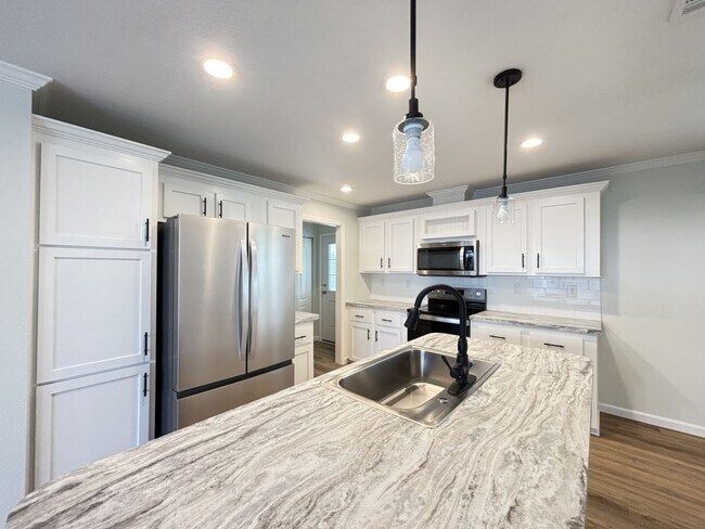 Building Photo - 7411 43rd Way N