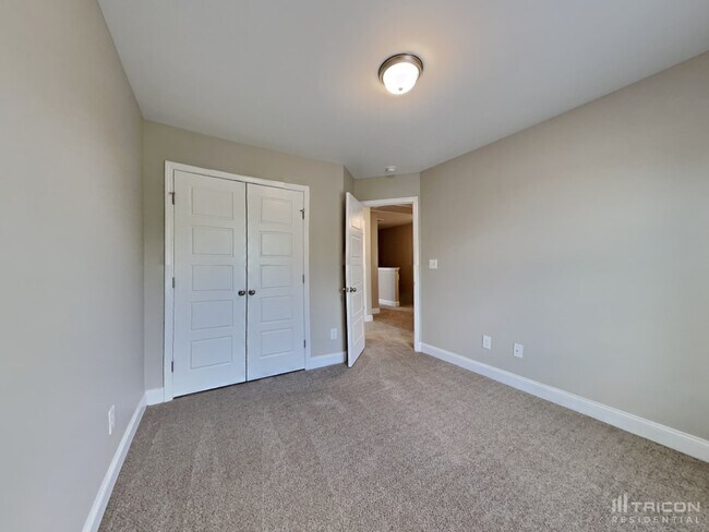 Building Photo - 121 Fish Whistle Ct