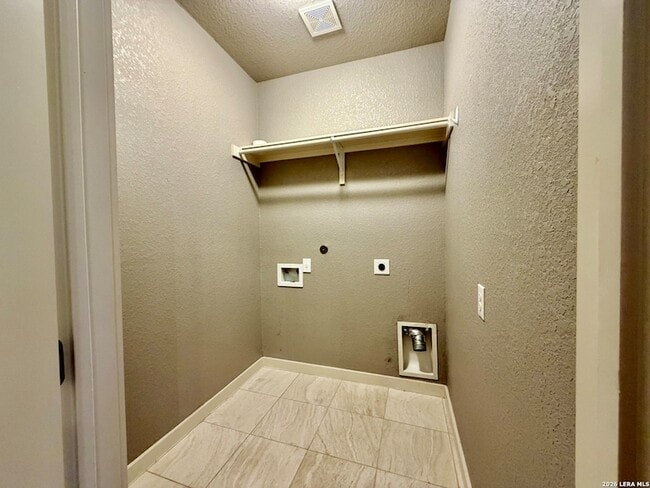 Building Photo - 1513 Winding Creek Trail