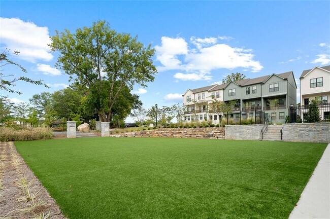 Building Photo - 1328 Breezy St SE