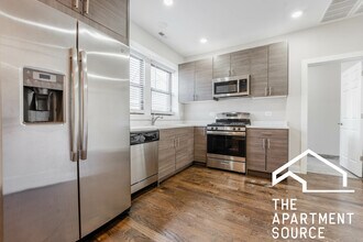 Building Photo - 2232 N Sawyer Ave