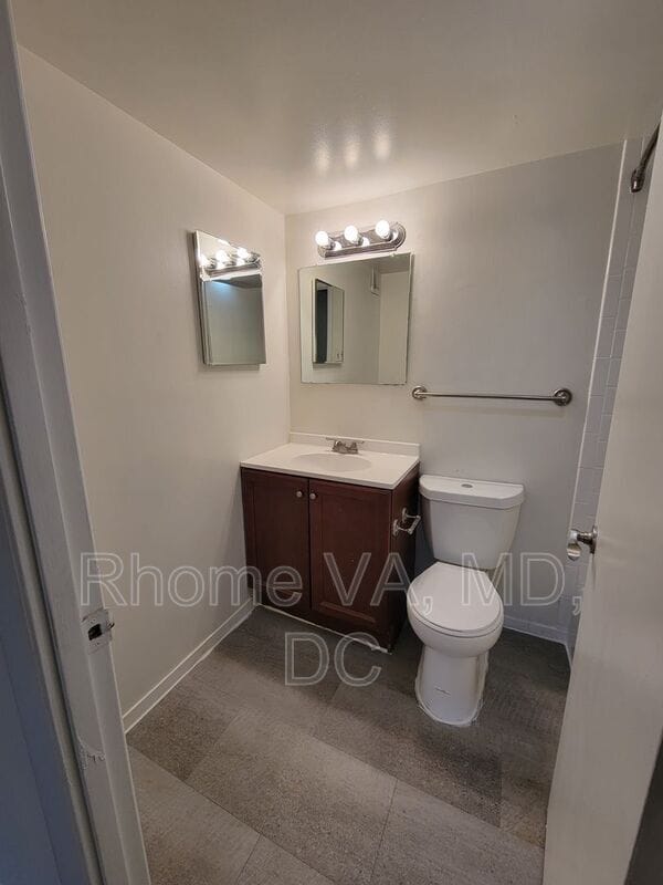 Building Photo - 8830 Piney Branch Rd