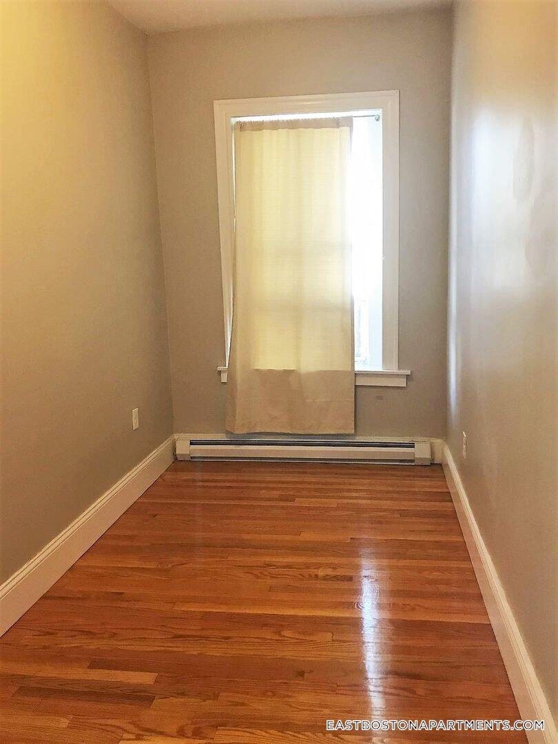 Building Photo - 20 Chelsea St