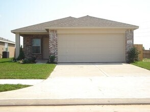 Building Photo - 7206 Cypress Pr Dr