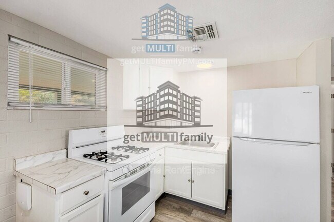 Building Photo - 1402 W Mercer Ln