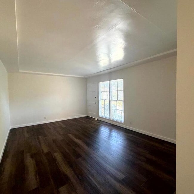 Interior Photo - 5113 W 20th St.