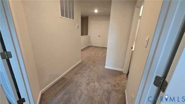 Building Photo - 6013 Banyan Ln