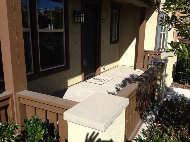 Building Photo - 10777 Canyon Grove Trail