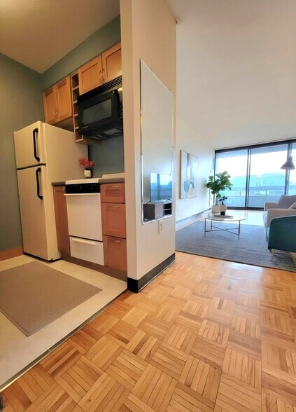 Building Photo - 418 Commonwealth Ave