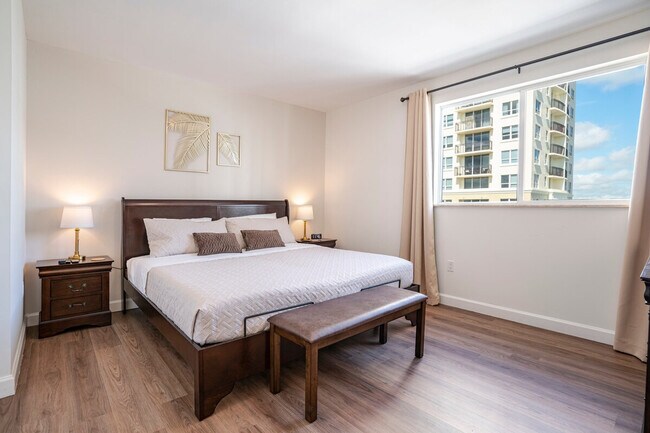 Building Photo - 3256 SW 22nd Terrace