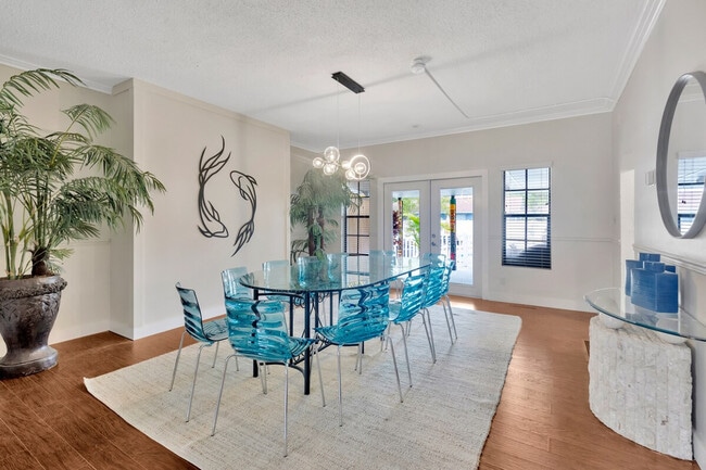 Building Photo - 1679 Tampa Rd