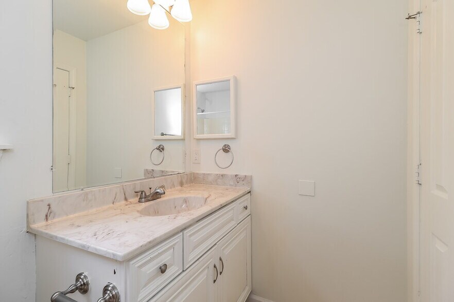 Building Photo - 8411 Galena View Dr