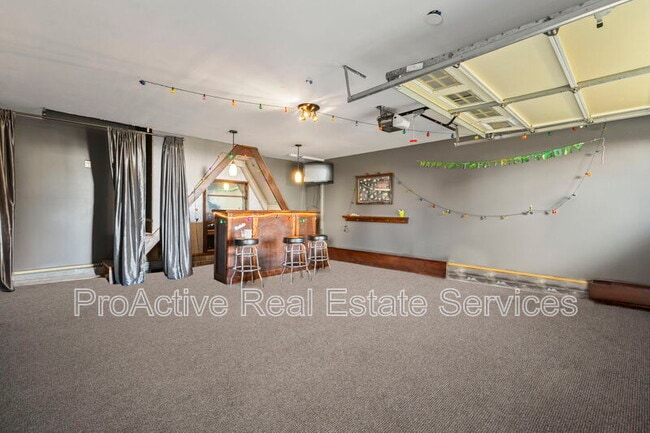 Building Photo - 1225 Hillside Ave