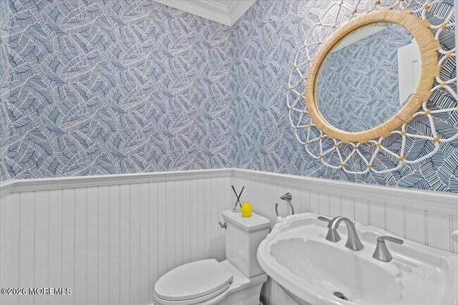 Building Photo - 1200 Bay Ave