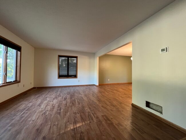 Building Photo - 215 Arch St