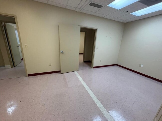 Building Photo - 13250 N 56th St