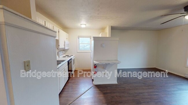 Building Photo - 7123 N Springboro Pike