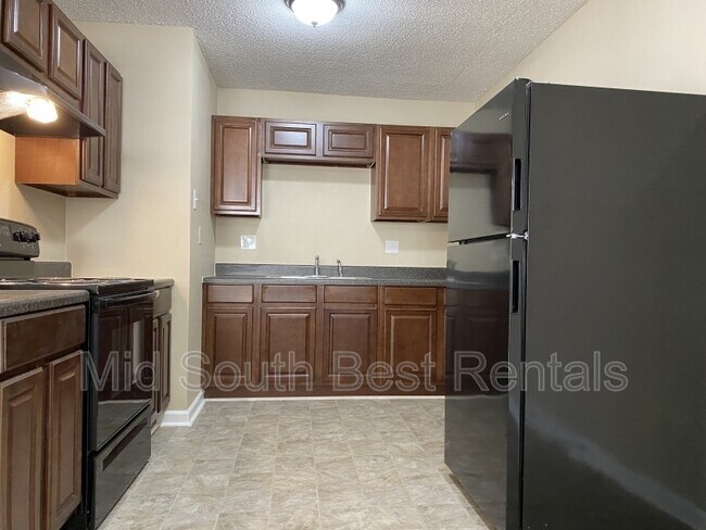 Building Photo - 9102 Tanya Dr