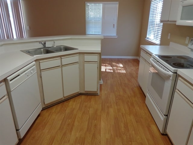 Building Photo - 106 Habitat Dr