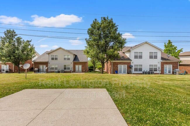 Building Photo - 1055 Duval St