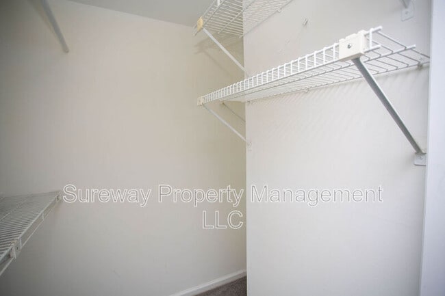 Building Photo - 171 Echelon Rd