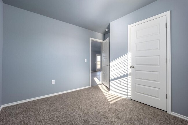 Building Photo - 1222 Sierra Ln