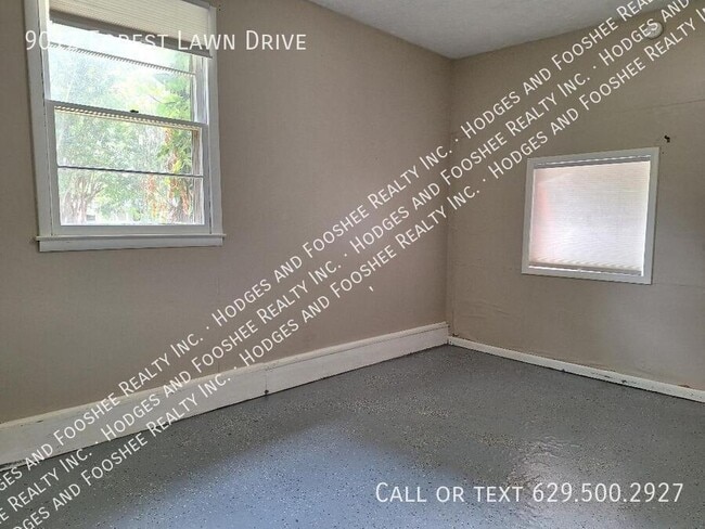 Building Photo - 9012 Forest Lawn Dr