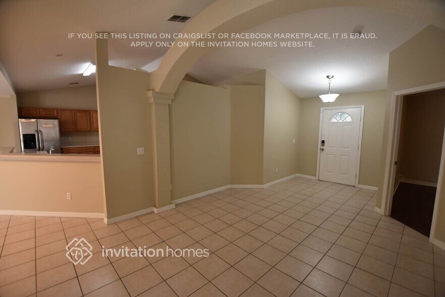 Building Photo - 115 Secluded Oak Ct