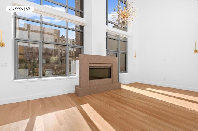 Building Photo - 24 Frost St