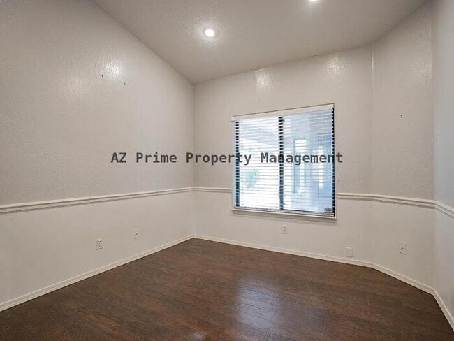 Building Photo - 5501 E Shea Blvd